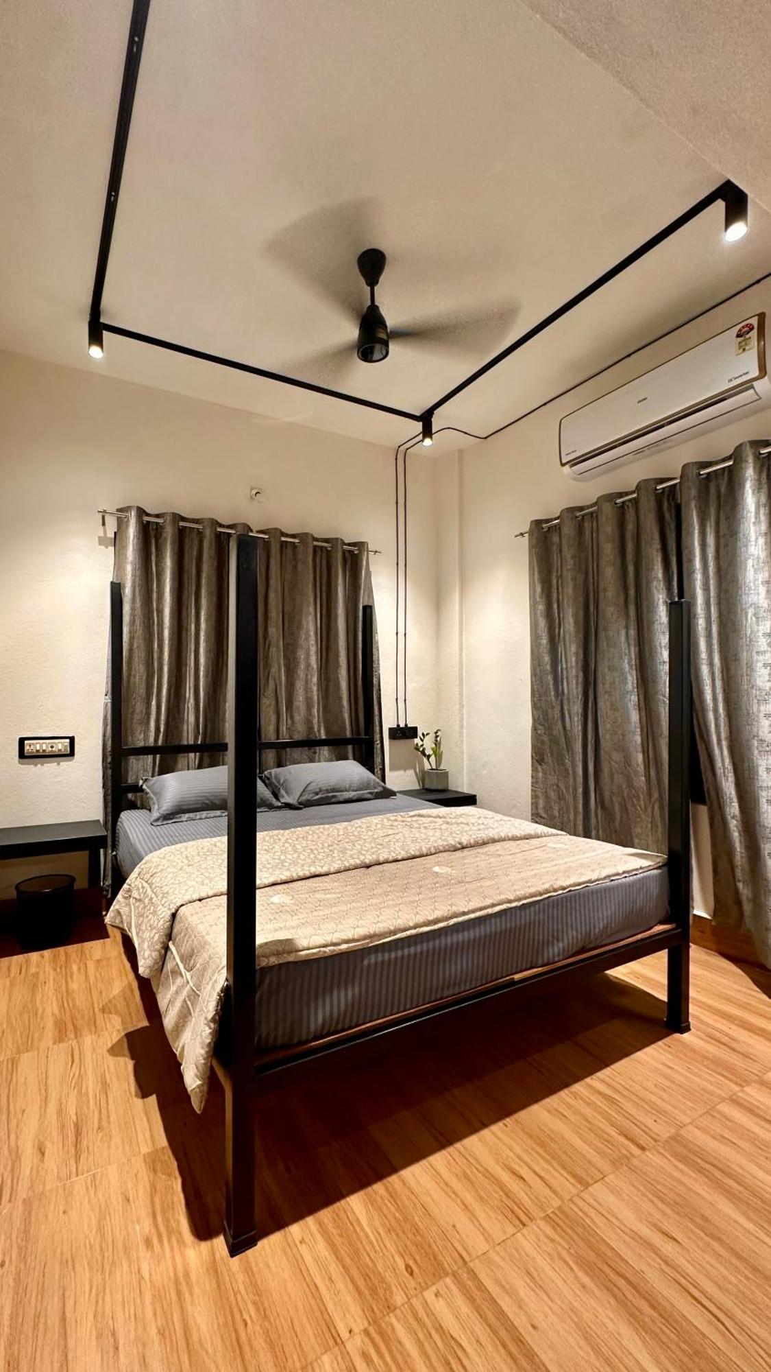 Neat Ac Room Near Someshwar Beach Mangalore Bagian luar foto