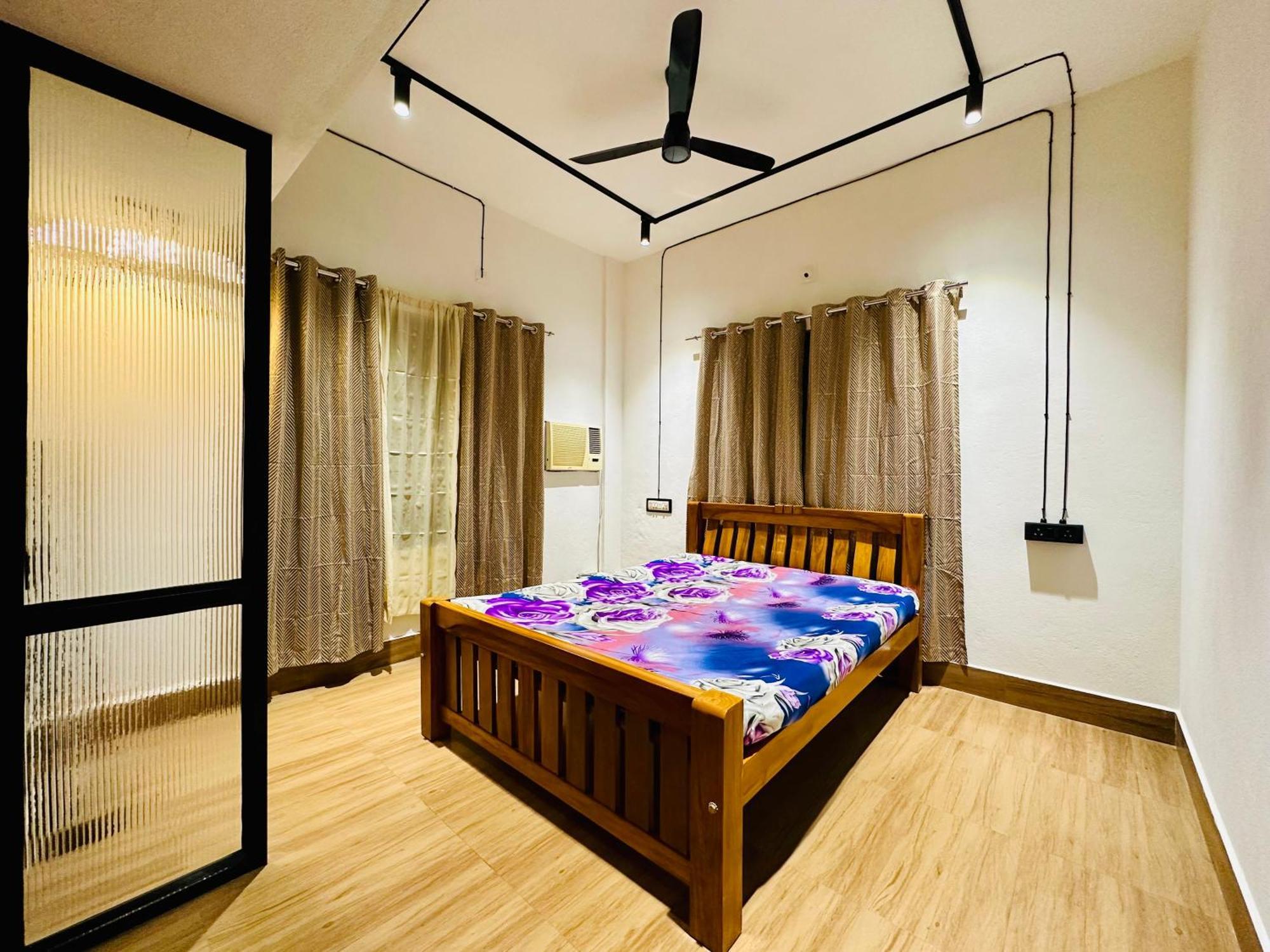 Neat Ac Room Near Someshwar Beach Mangalore Bagian luar foto