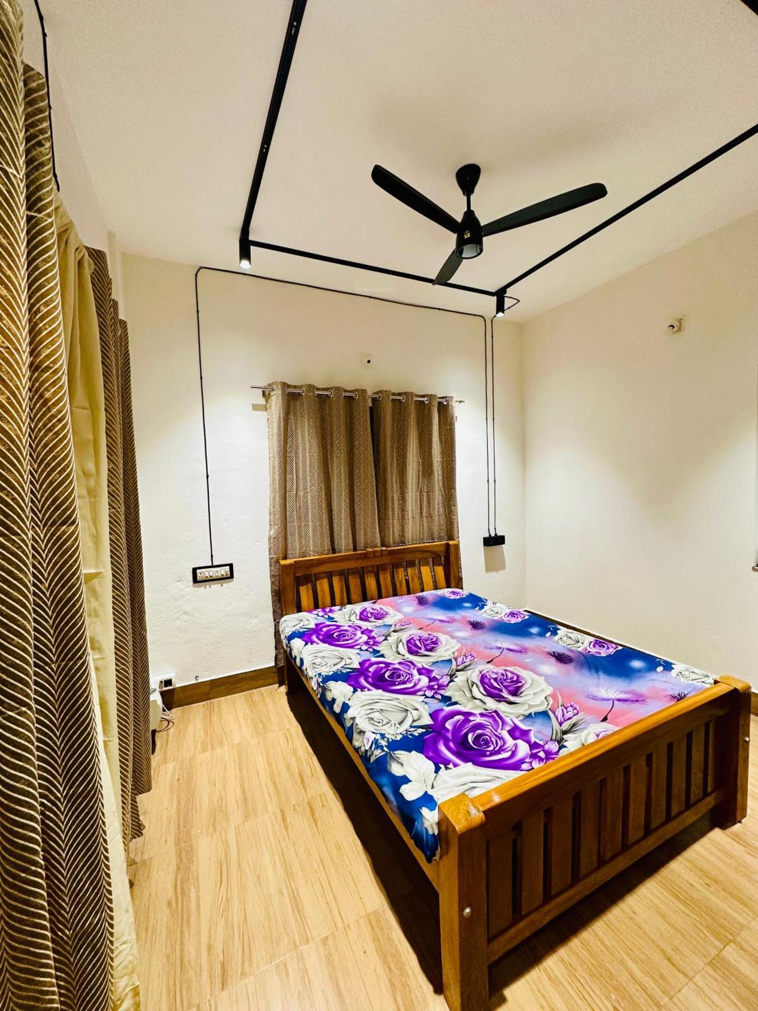 Neat Ac Room Near Someshwar Beach Mangalore Bagian luar foto