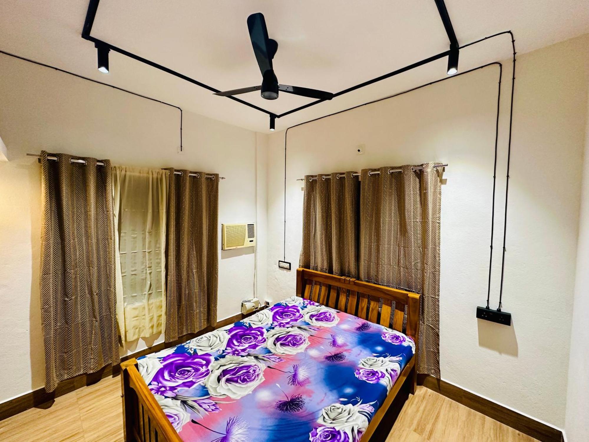 Neat Ac Room Near Someshwar Beach Mangalore Bagian luar foto